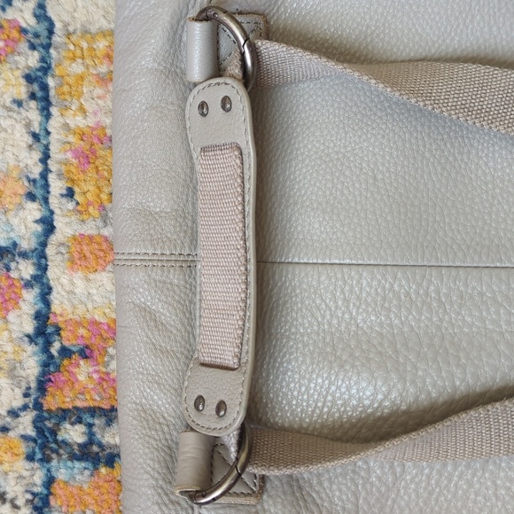 The Sak Ventura Classic Genuine Pebbled Leather Convertible Backpack Light Gray - Picture 14 of 16